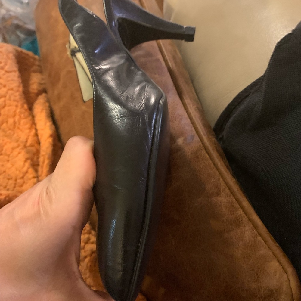 Yves Saint Laurent Black leather pumps - Picture 9 of 14